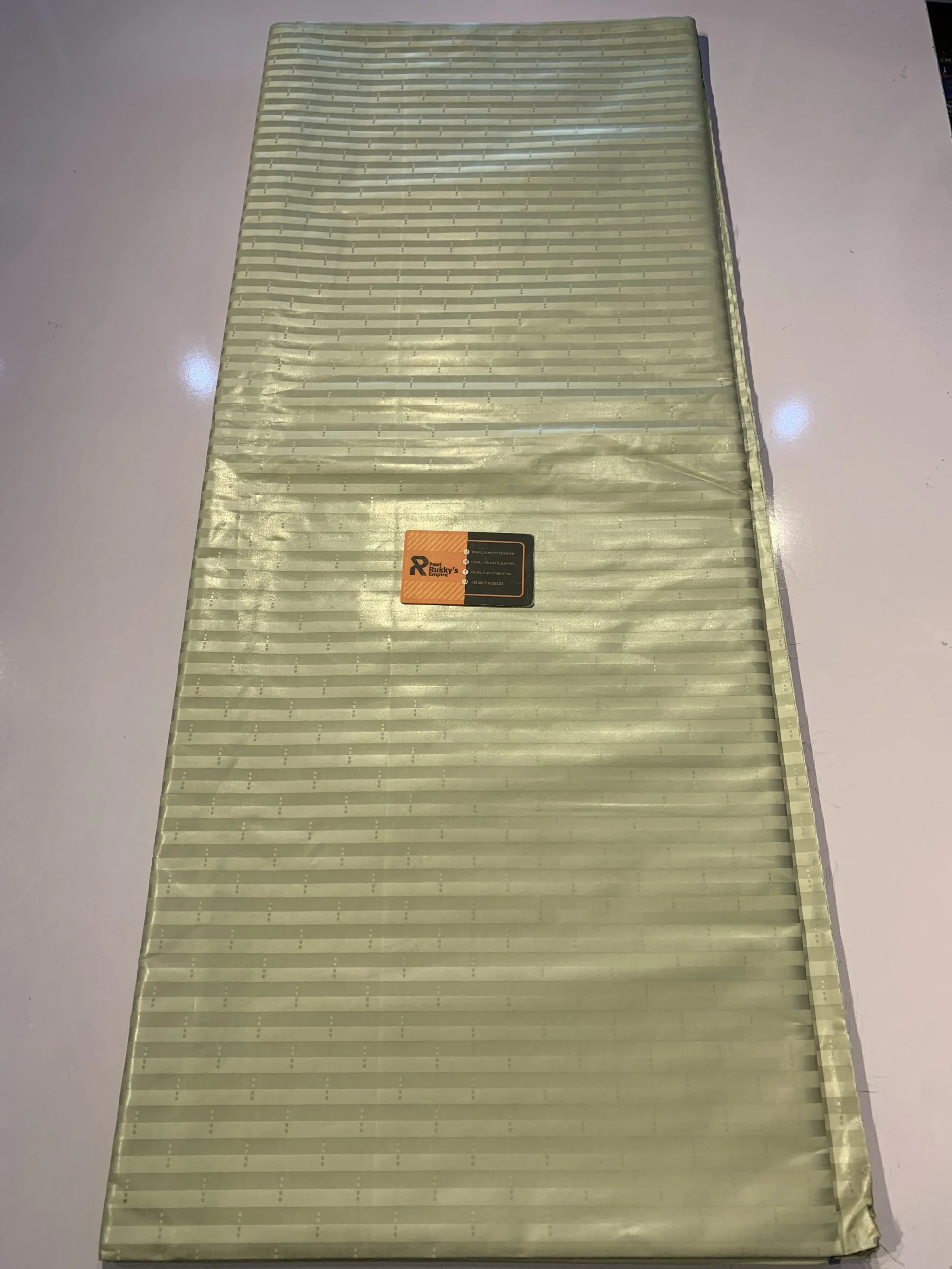 nba74vyt934q63dl8cla Diamond Guinea Brocade 002 - Image 1