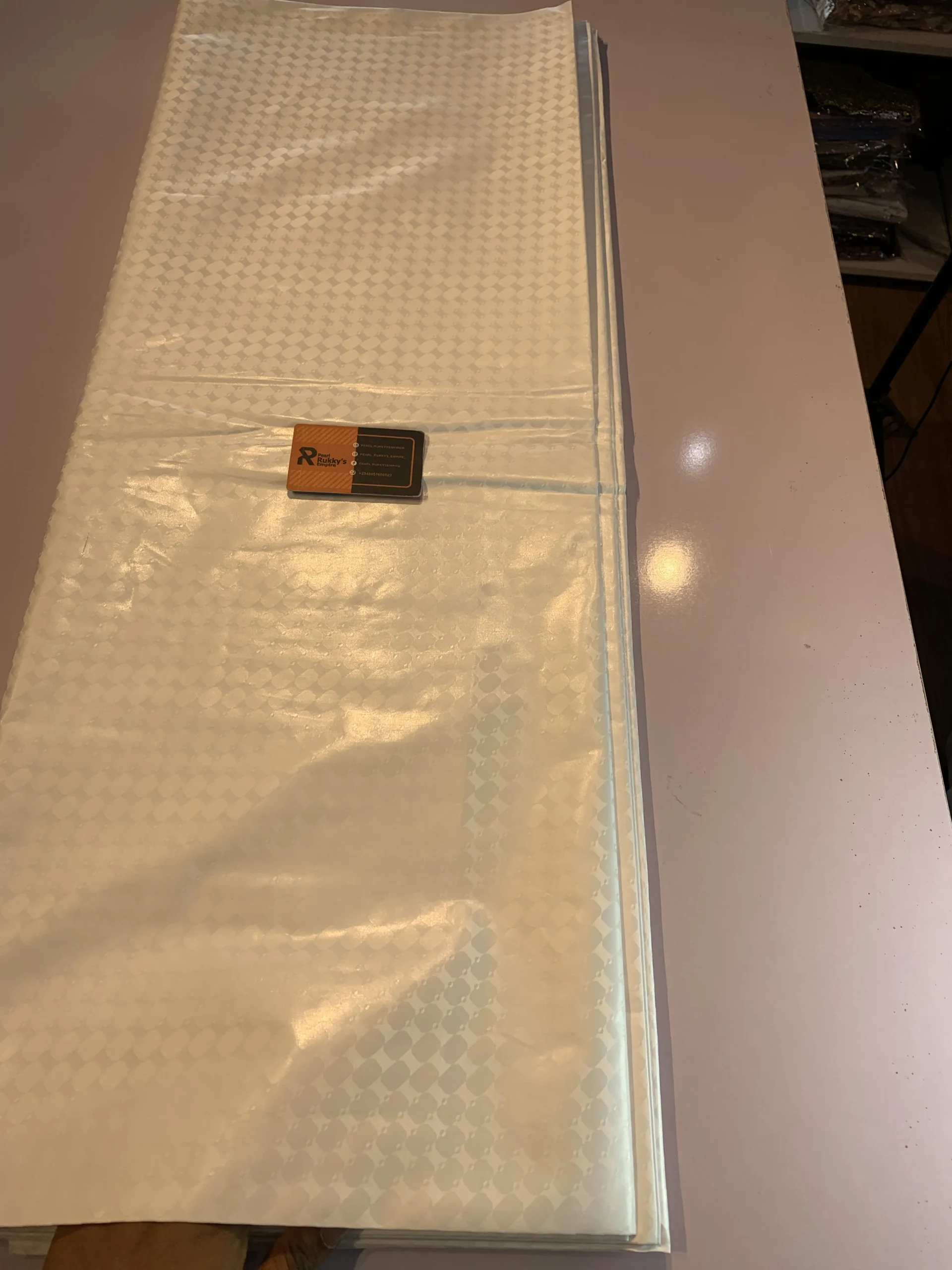 sqzyvrp1zq8ktrhyqnn2 Diamond Guinea Brocade 005 - Image 1